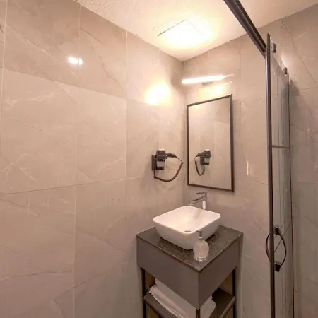 Hotel Airport 3*