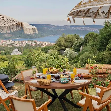 Bed & Breakfast Domes Village