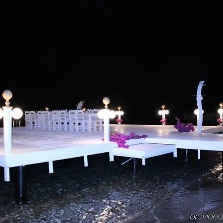 Maritime Hotel