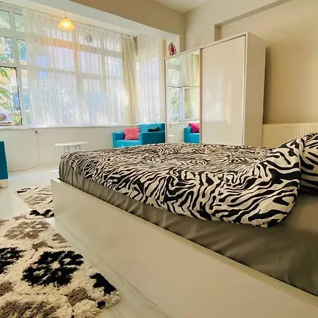 Apartment Sisli Pangalti Da 2+1 Jakuzili Lux Daire