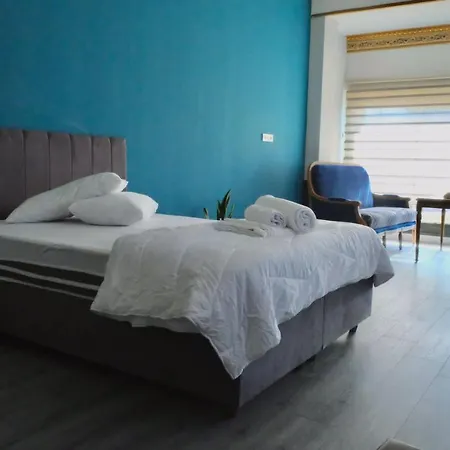 Yali House Aparthotel *