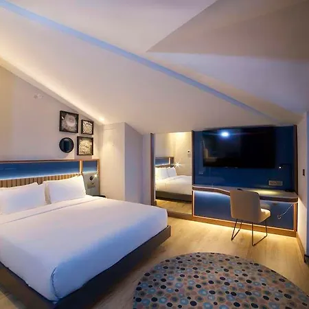 Hampton By Hilton Old