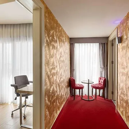 Hotel Ramada Pera