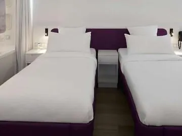Yotelair Airport, Duty Free - International Transit Area Hotel