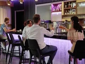 Yotelair Airport, Duty Free - International Transit Area מלון 3*