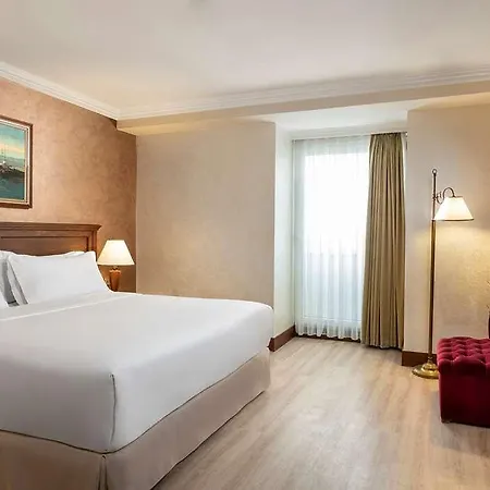 Hotel Occidental Taksim *