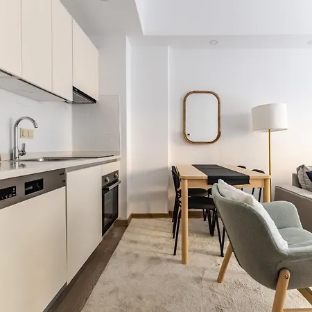 Stunning Retreat 3 Min To Kanyon Mall Apartment