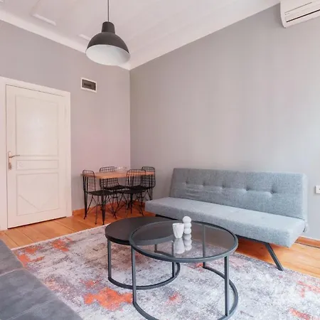 Apartment Chic Flat With Balcony 5 Min To Taksim Sq Istanbul