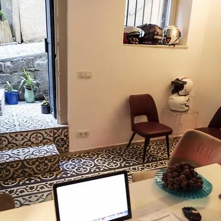 Kumbaraci & Suites Guest house *