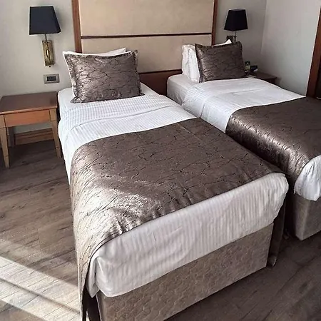 Days By Wyndham Maltepe Otel 4*