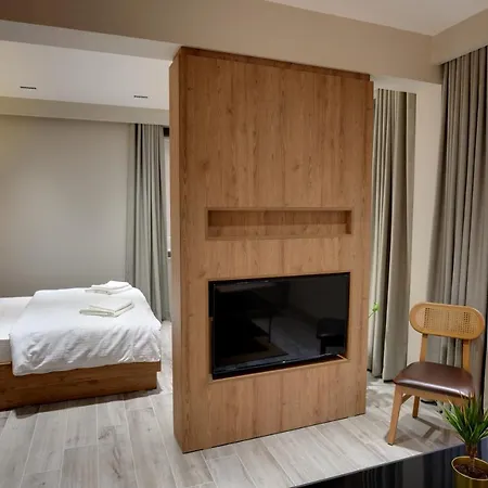 21 Hotel *