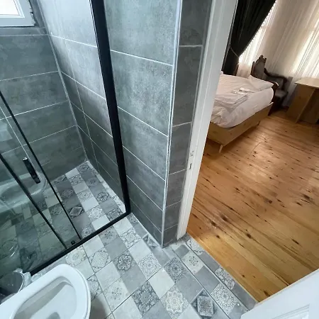 Golden Metro Boutique Hotel *