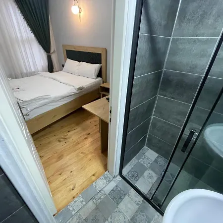 Golden Metro Boutique Hotel *