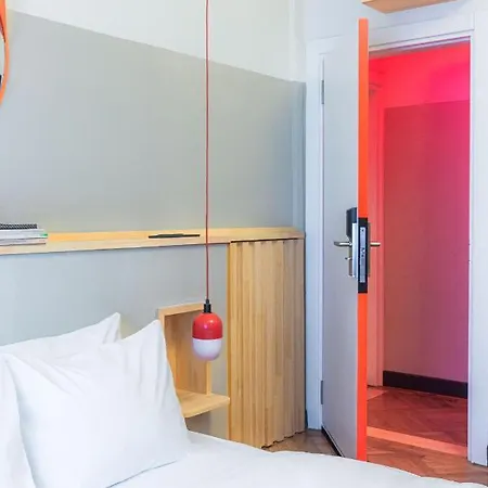 Popstel Hotel