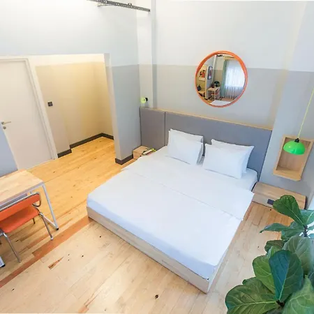 Popstel Hotel *