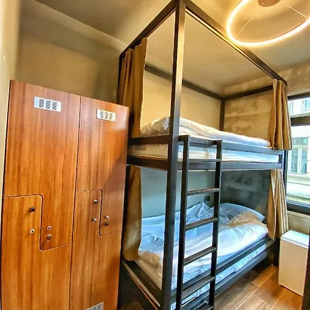 Nomad Karakoey بيت شباب