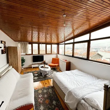 Guest House *