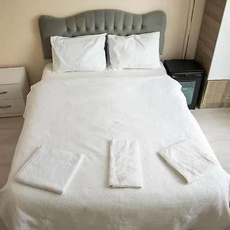 Liya Boutique Szálloda *