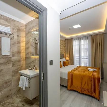 Skystar Deluxe Hotel