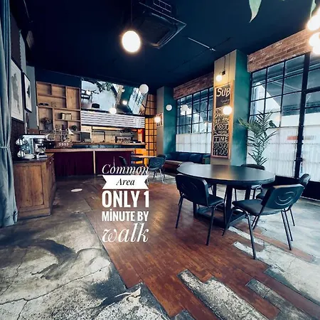 Nomad Karakoey بيت شباب *