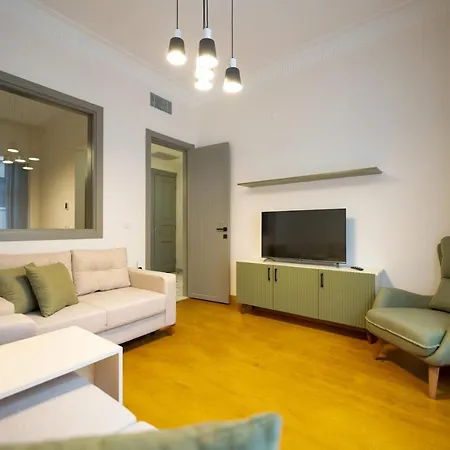 Aparthotel Monev *