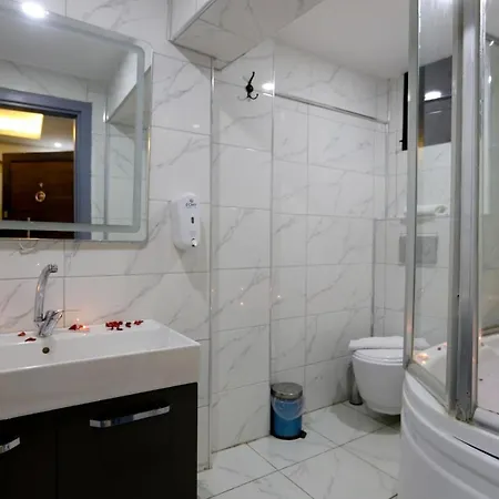 Sara Suit Aparthotel