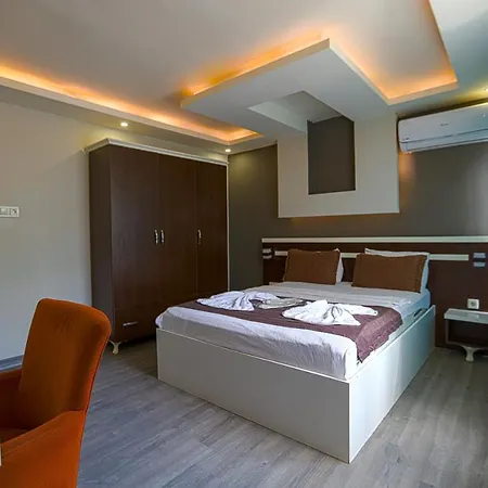Sara Suit * Istanbul