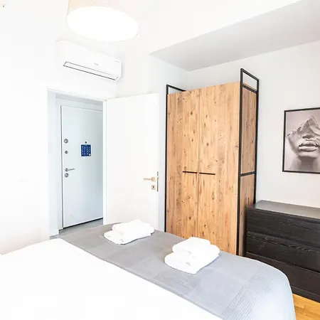 Near Airport Metro 1-bdr Wi-fipoolgym * Estambul