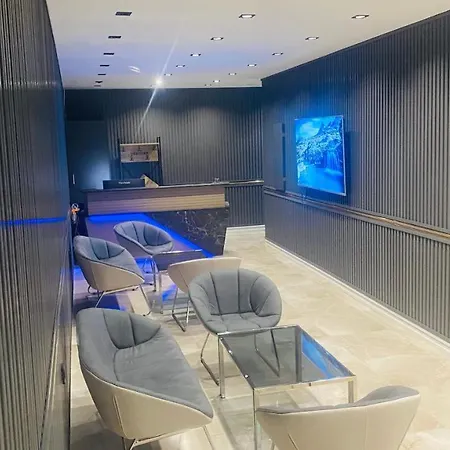 The North Hotel *