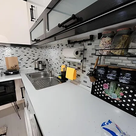 In The Heart Of Taksim Apartment *