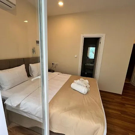 Taksim Nacre 360 Ξενοδοχείο με διαμερίσματα *