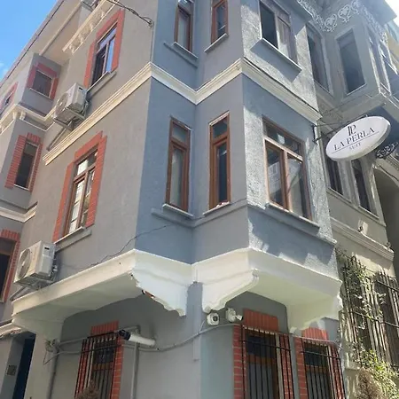 Aparthotel La Perla 3*