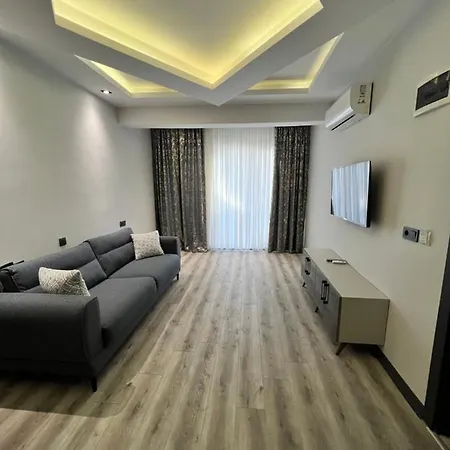 Golden Stone فندق