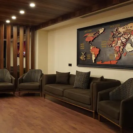 Amber Palace Hotel 4*