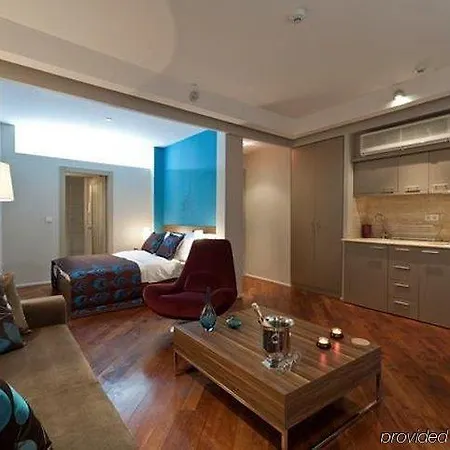 Pera Aparthotel