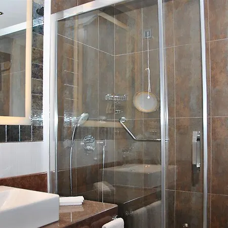 Express Istanbul-altunizade By Ihg Hotel Istanbul