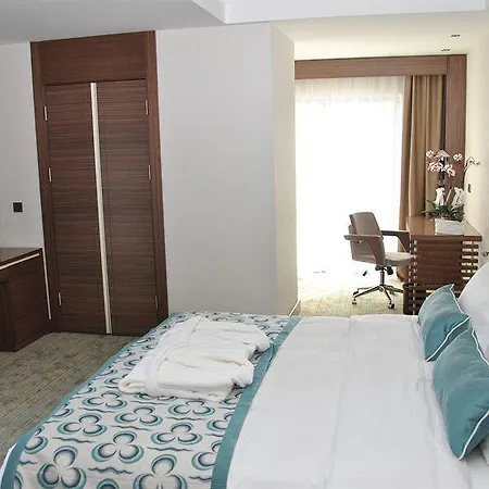 Express Istanbul-altunizade By Ihg Hotel