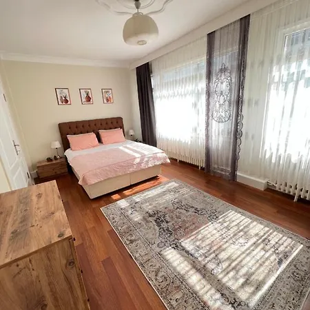 Amazing Bosphorus View, 2 Bedroom New Furnished In Center Apartment Istanbul