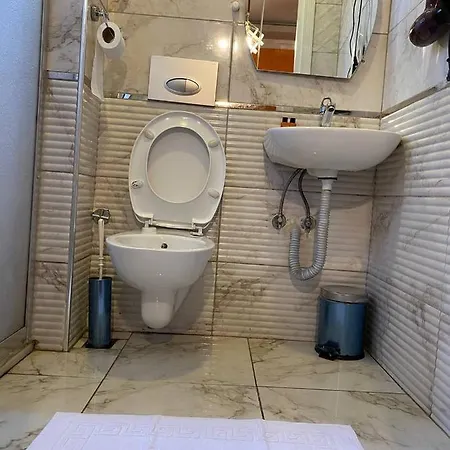 Taksim Pandora