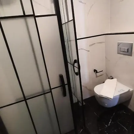 Door Hotel