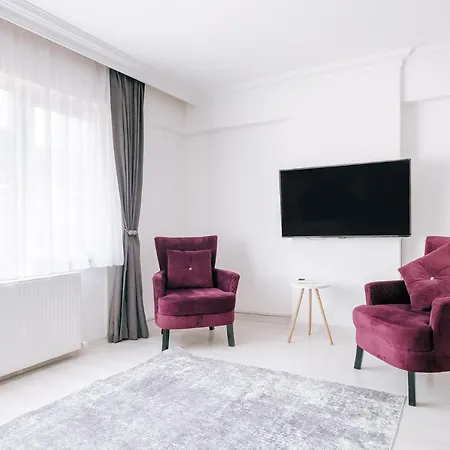 Charming Flat W Balcony Jacuzzi In Sisli Apartment Istanbul