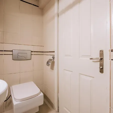 Apartment Charming Flat W Balcony Jacuzzi In Sisli