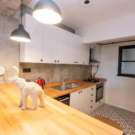Cosy Studio With Garden Balcony * Istanbul
