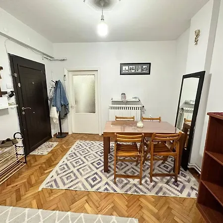 Taksim Cihangir'de 2+1 شقة