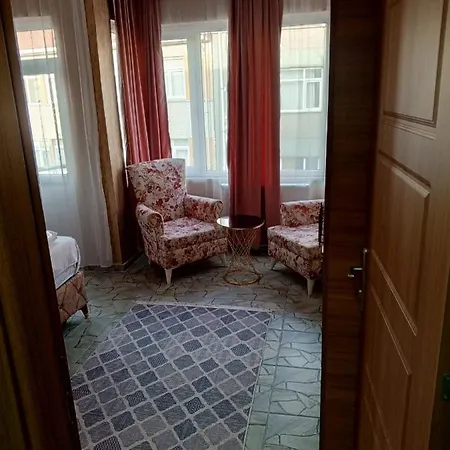 Eylueluem Hotel