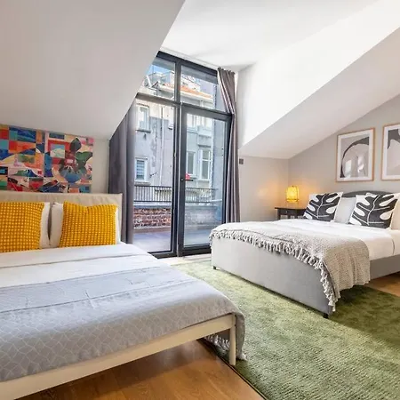 Stylishly Decorated Fourlex House Apartment