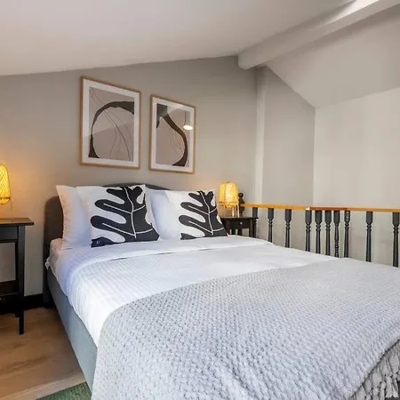 Stylishly Decorated Fourlex House