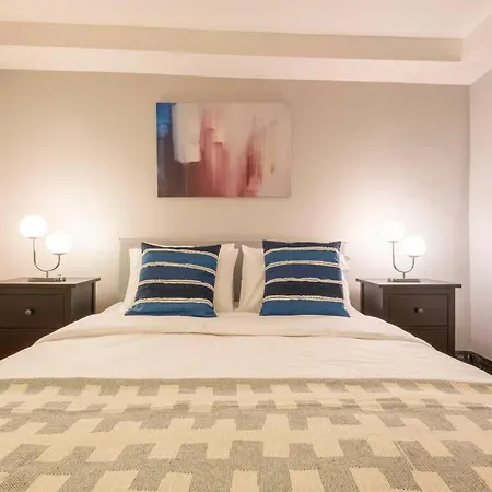 Apartment Stylishly Decorated Fourlex House