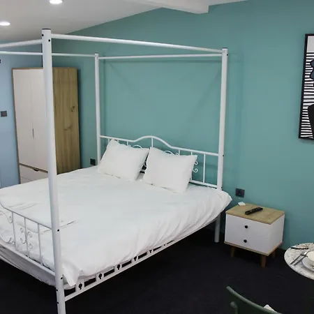 Ueskuedar Hostel *