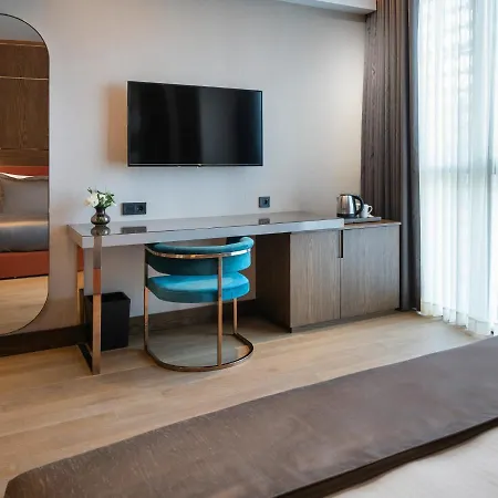 Nex Center Hotel 4*